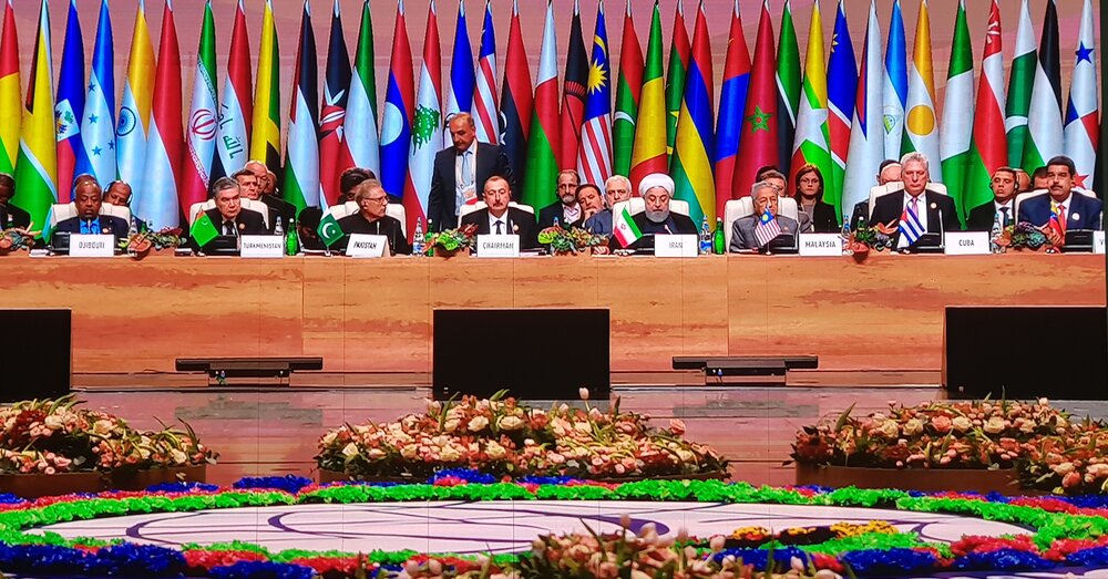روحانی: از هر نوع مذاکره برای حل مسائل منطقه استقبال میکنیم