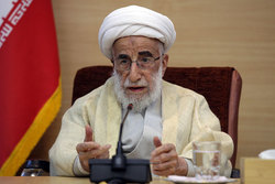 آیتالله جنتی: رئیسجمهور نباید سخنانی بگوید که افکار عمومی را نگران کند