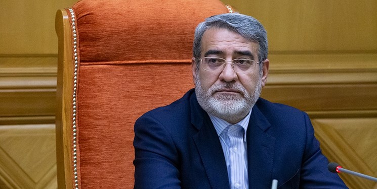 اتصال اینترنت همراه چهارشنبه در جلسه شورای امنیت کشور بررسی می‌شود/ حمله به ۷۳۱ بانک و 70 پمپ بنزین در اغتشاشات اخیر