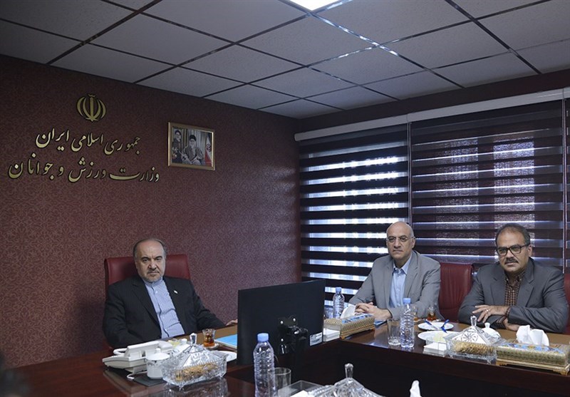 فتحی استعفا داد؟