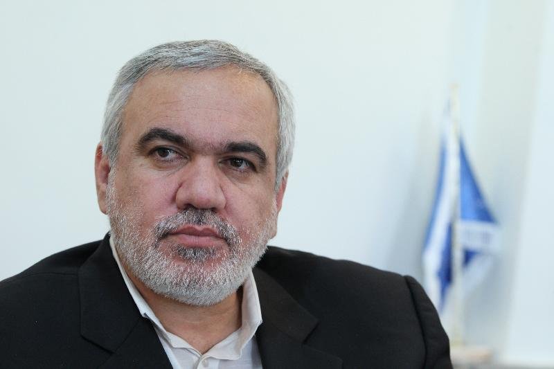 فیلم هندی استعفای فتح الله زاده در سینما استقلال