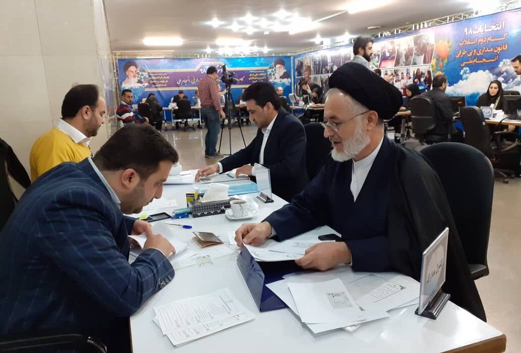 استقبال داوطلبان در نخستین ساعات ثبت نام