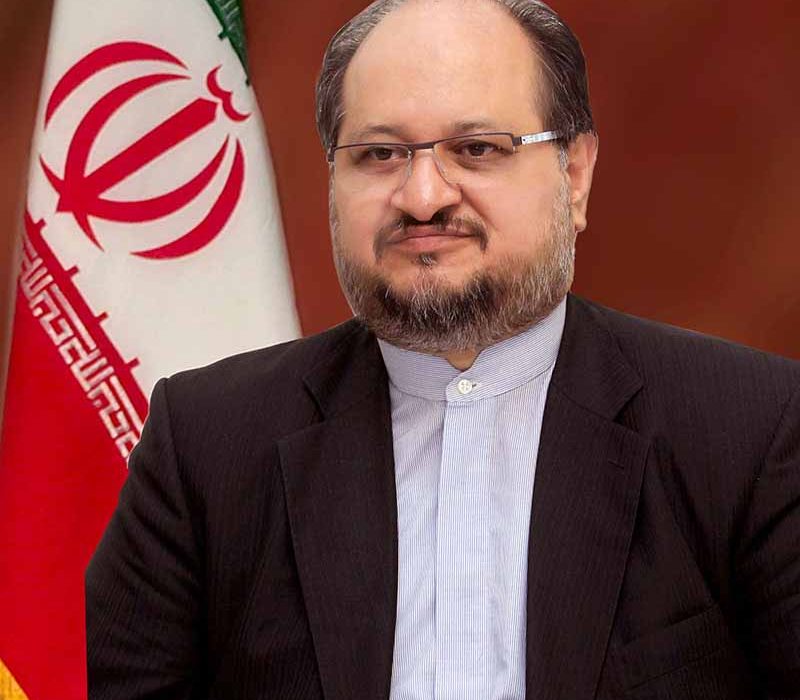 شریعتمداری: ۸۳ هزار تن سیمان در بورس کالا عرضه میشود