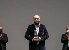 سیمرغ سیمین جشنواره جهانی فیلم فجر در دستان فرخ‌نژاد