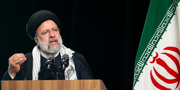 مدیران دولت برای حل مشکلات مردم نباید رودربایستی داشته باشند